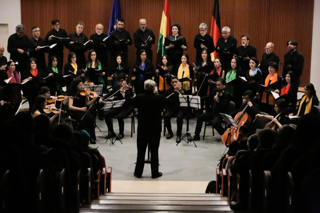 Inician los eventos culturales por los 100 años del Colegio Colegio