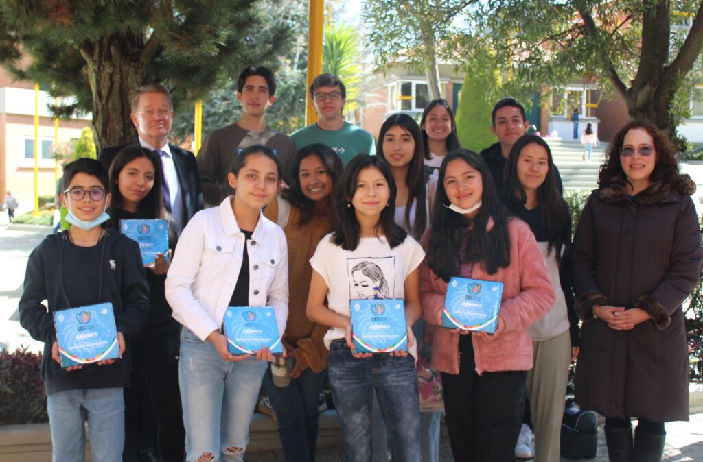 Colegio Alem N Mariscal Braun Recibe El Premio A La Mejor Delegaci N