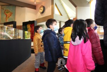 El Kindergarten visita la exposición de antigüedades